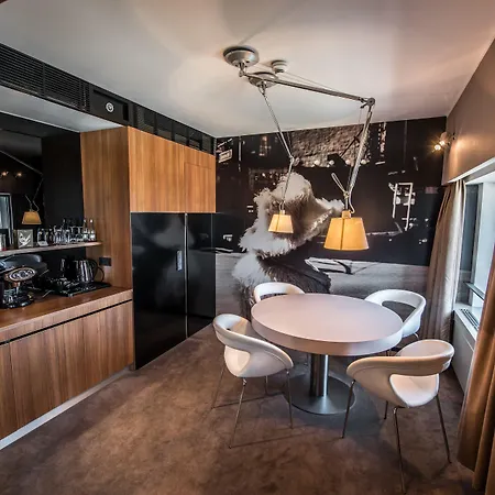 Yasmin Hotel 4*