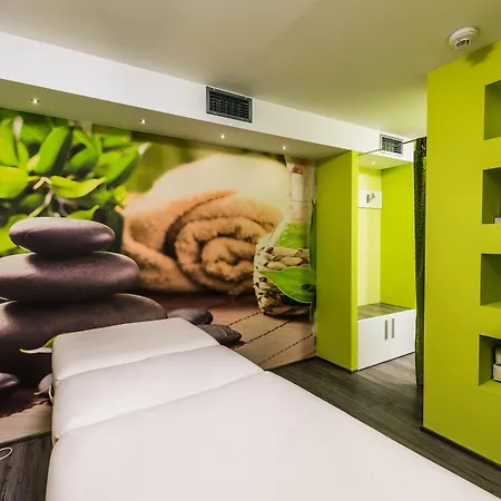 Hotel Yasmin 4*